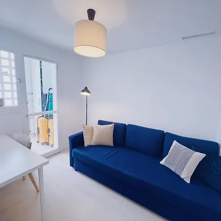 Unique & Fashionable 3 Bedroom - Views *