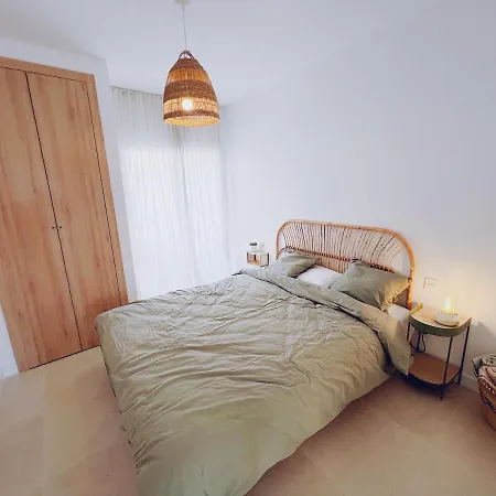 Unique & Fashionable 3 Bedroom - Views *